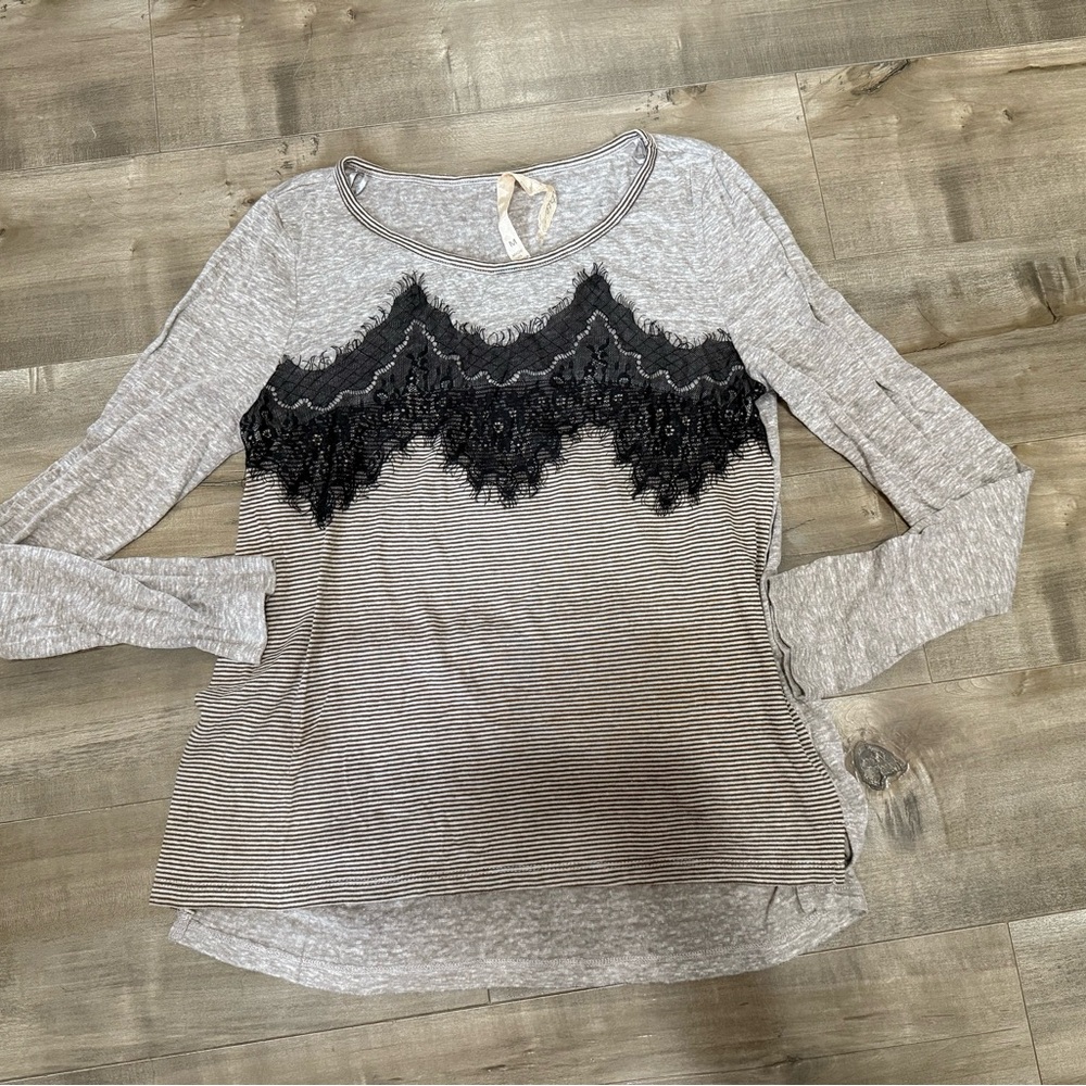 Mystree Long Sleeve Shirt Women Medium Striped Black Lace Overlay Split Hem